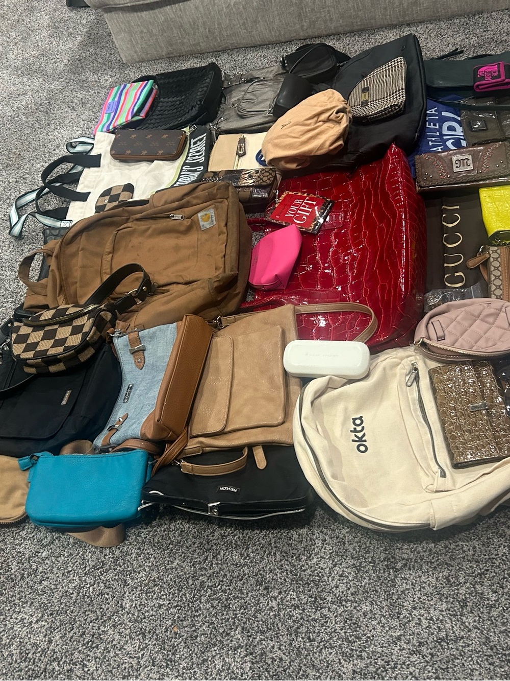 LV, Kate Spade, Gucci Purse Wallet Accessories Wholesale Reseller Box 50Pc NWT - Picture 4 of 13